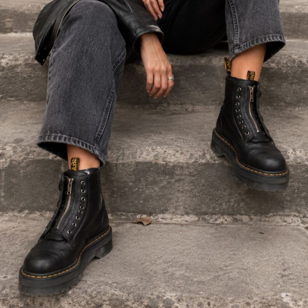 Dr. Martens Black Sinclair Lace Up Zip Platform Boots Women's Size 8